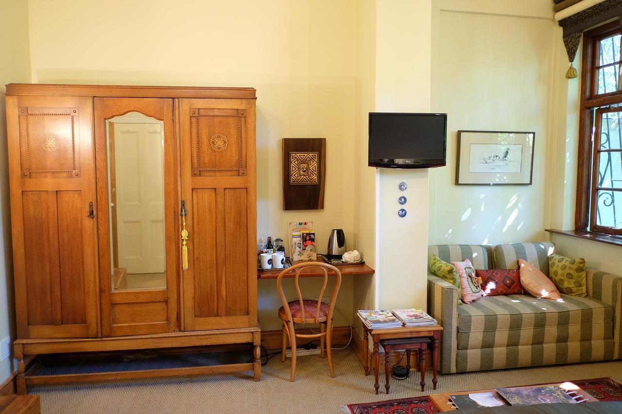 Jambo Guest House Cape Town Exterior photo