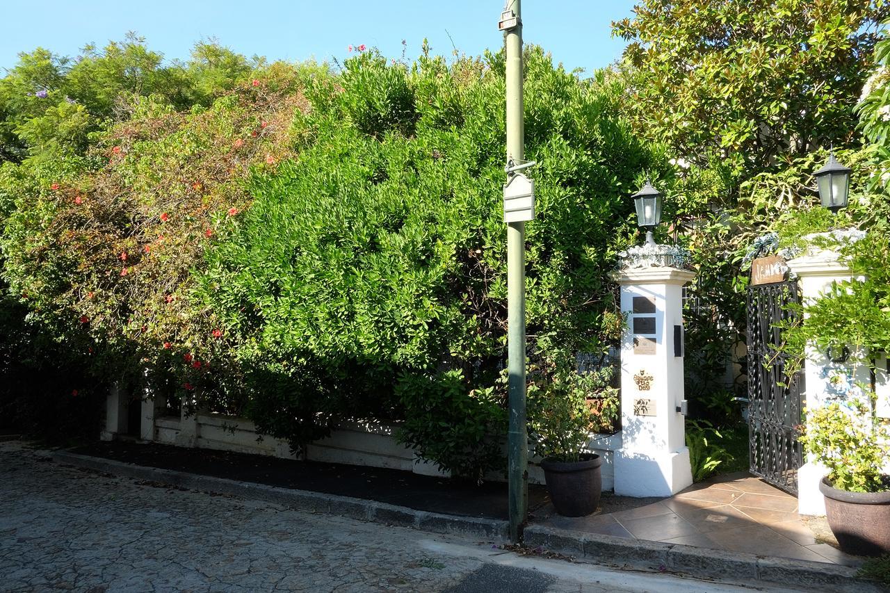 Jambo Guest House Cape Town Exterior photo
