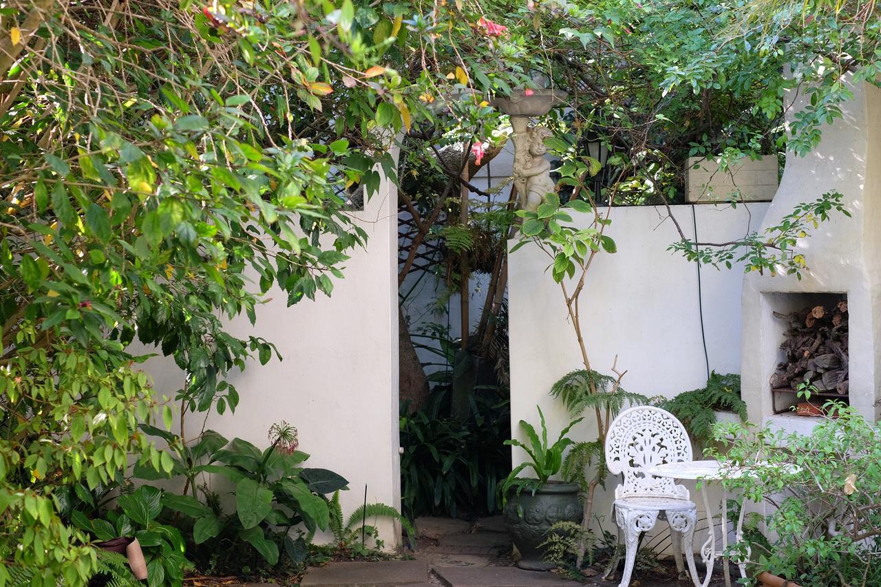 Jambo Guest House Cape Town Exterior photo