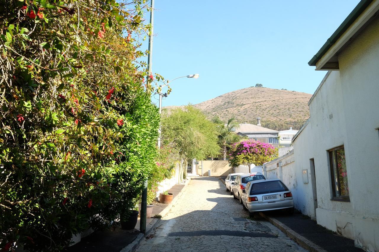 Jambo Guest House Cape Town Exterior photo